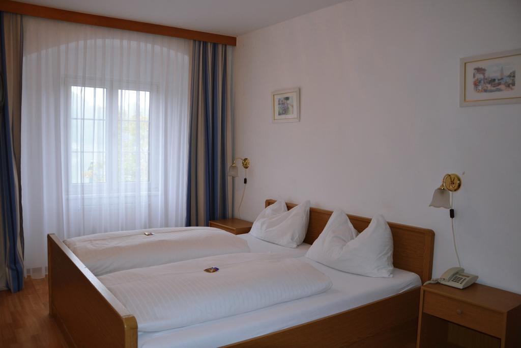 Aschacher Hof Hotel Aschach an der Donau Room photo