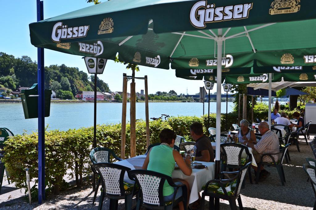 Aschacher Hof Hotel Aschach an der Donau Exterior photo